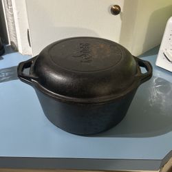 Lodge Dutch Oven 