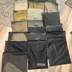 Essentials Bundle – 15 Pieces – Size M – All Brand New w/ Bags 🧺