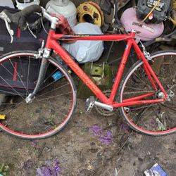 Schwinn Paramount Vintage Racing Bike Steel Frame Red/Yellow 700C Wheels