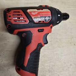 Milwaukee M12 Hex Screwdriver