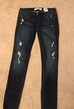 Women’s new Hollister jeans
