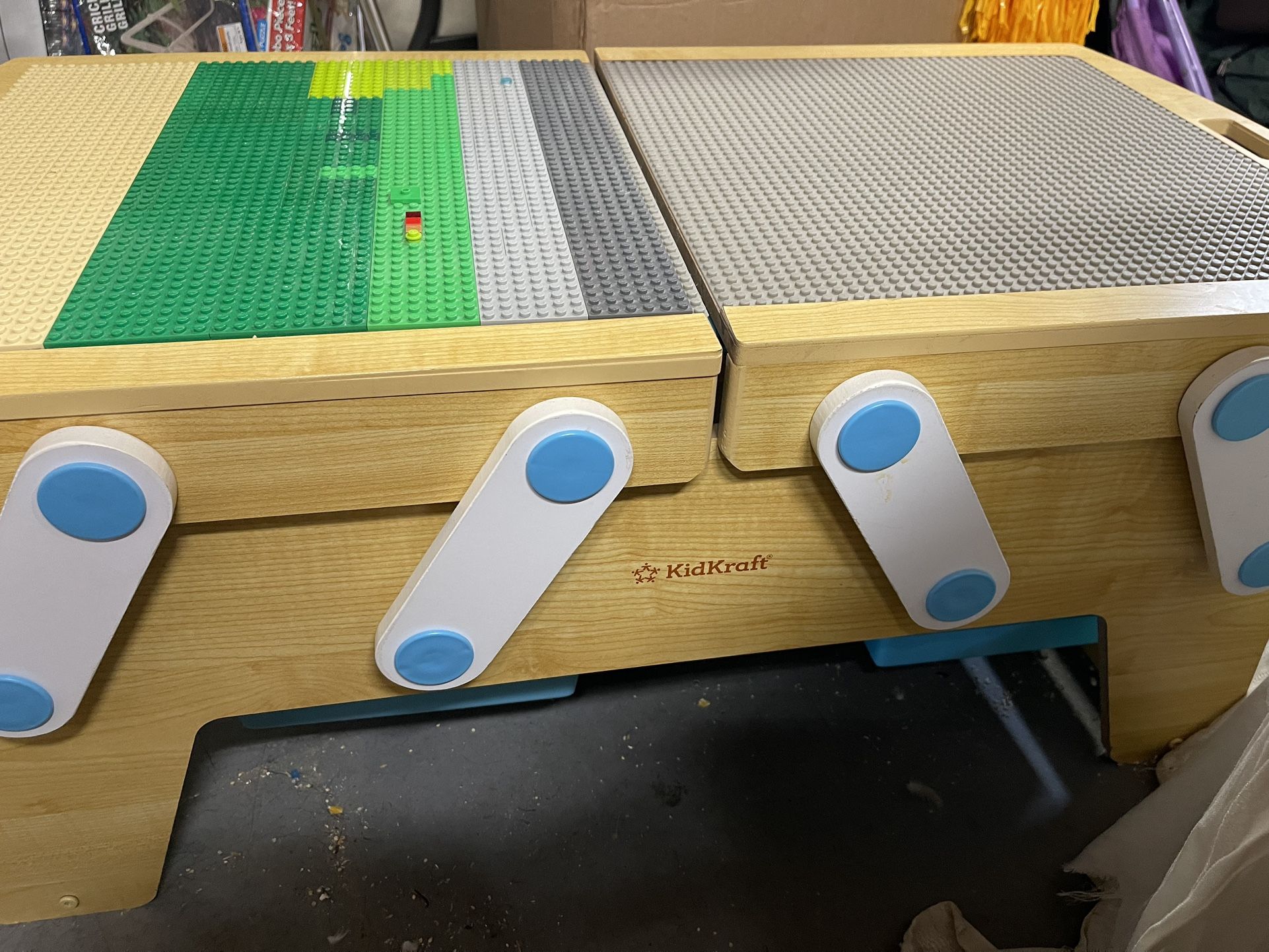Kid craft Lego Table