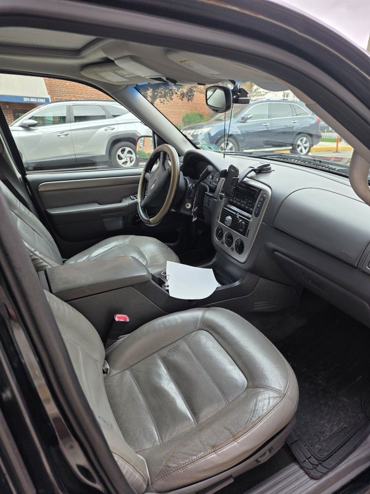 2006 Ford Explorer