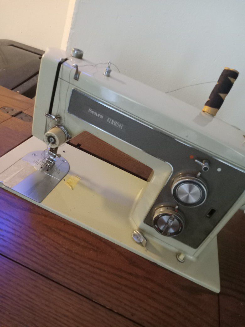 Sewing Table (Vintage)