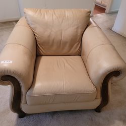 Leather BEAUTIFUL Beige Comfy Oversize Chair