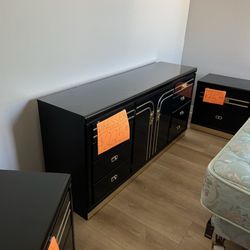 Dresser Set 