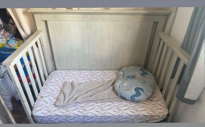 Baby crib