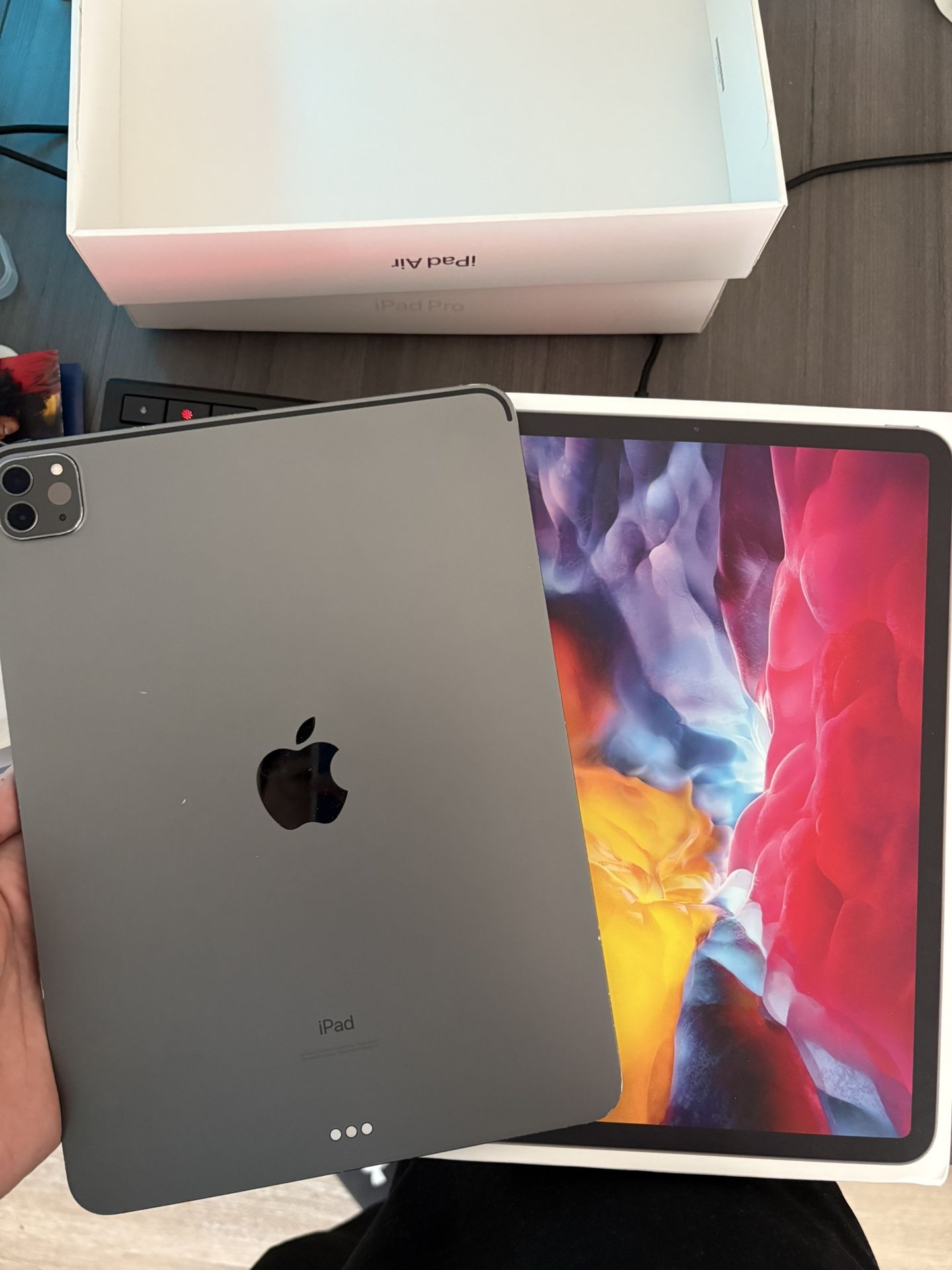 iPad pro 11inch 256gb+case