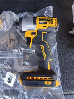 DeWALT XR IMPACT DRIVER