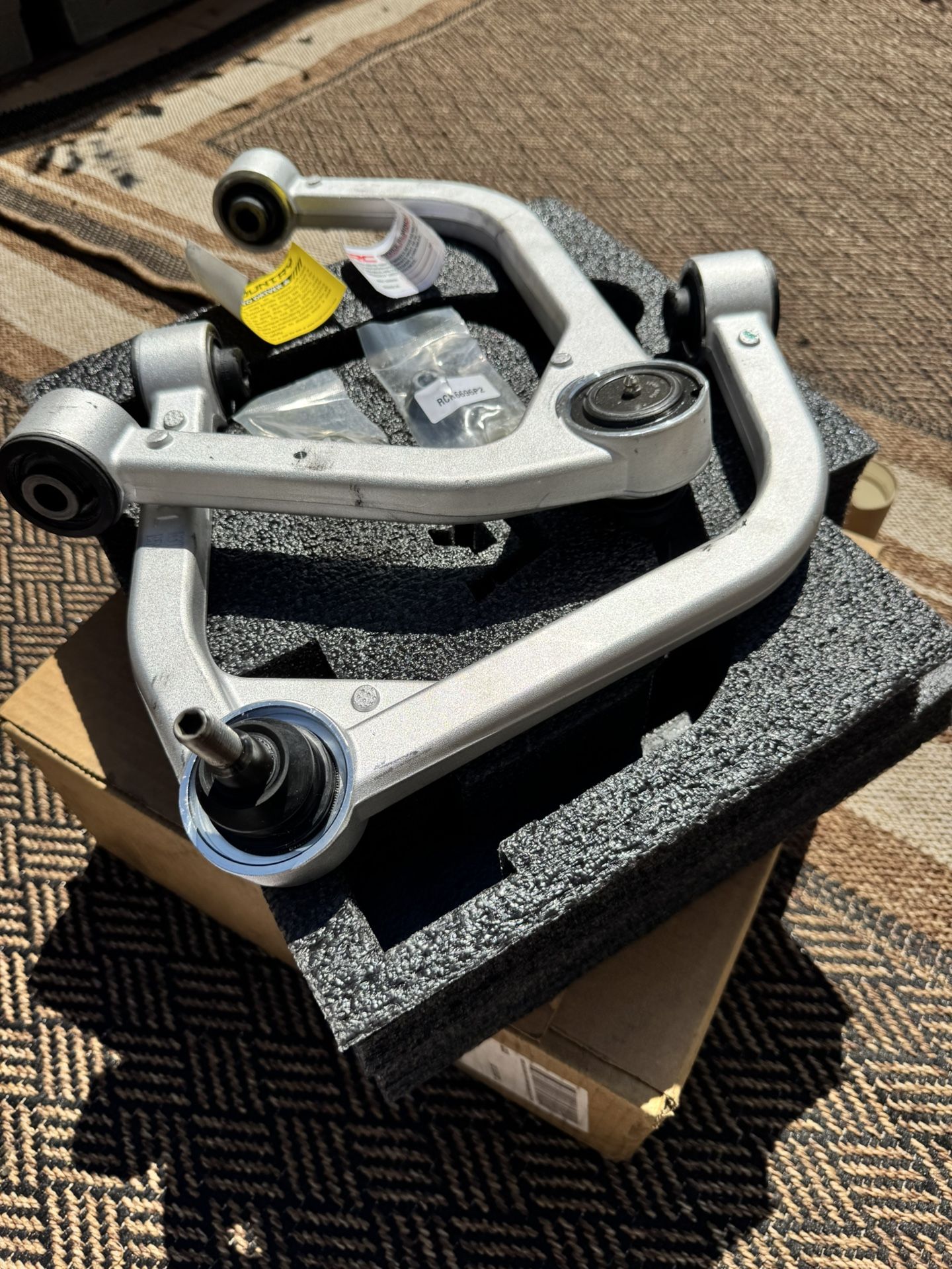 Forged Upper Control Arms OE Upgrade | Chevy/GMC Sierra 1500 (19-26)/Silverado 1500 (19-25)