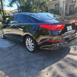 2014 Kia Optima Ex Loaded. Finance With $1000  Down And $375 Per Month!