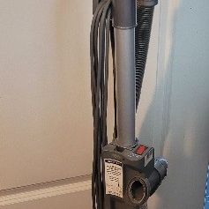 Shark Navigator NV352 31. FREE