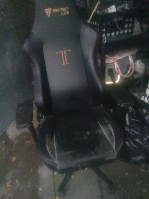 Titan Gaming Chair 