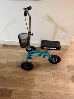 Knee rover scooter