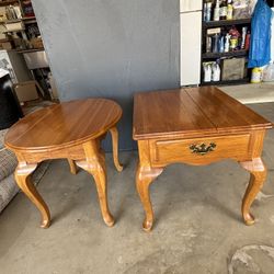 2 End Tables 