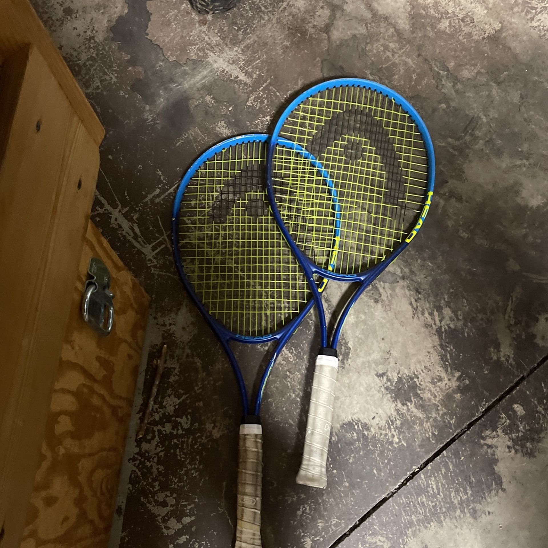 Tennis rackets