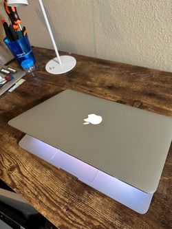 FAST 2015 13" MacBook Pro Dual-Boot | Core i7 / 16GB RAM / 512GB SSD | Windows 11 Pro + macOS Monterey