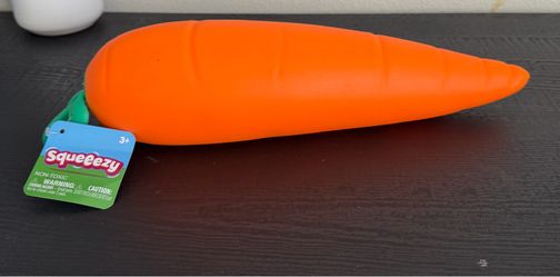 Squeezy carrot squishy