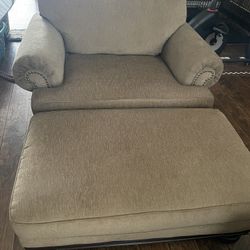 Oversize Chair And Ottoman