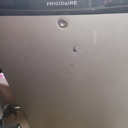 Frigidaire Mini Fridge With Freezer 