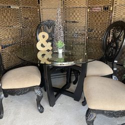 Dinning Set (each Chair $45) (Table $95)=$270