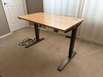 Adjustable Standing Desk - Solid Wood (UPLIFT)