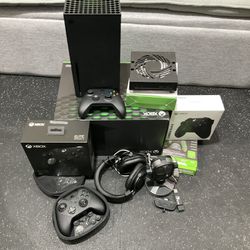 Xbox Series X Bundle + accessories