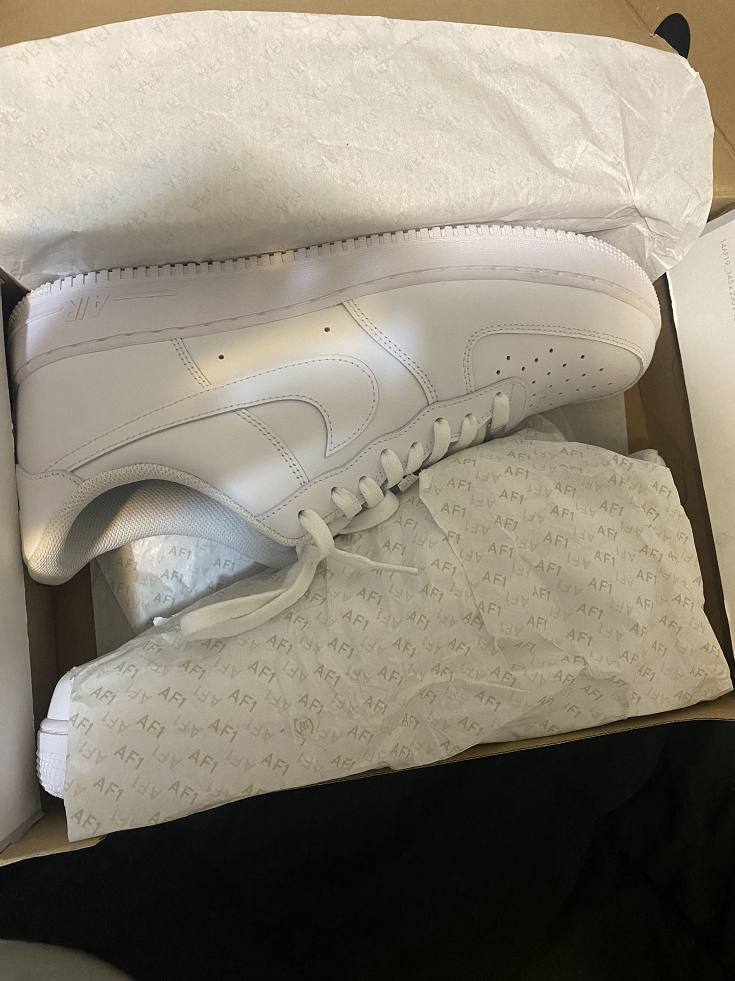 New Air Force 1 Men Size 13