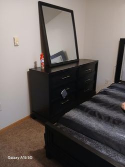 A cute bedroom set ,kitchen table with 4 matching chairs