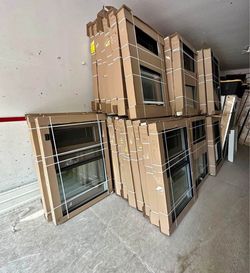 Storm-ready impact windows.
Custom fit. Competitive pricing.