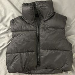 KEOMUD Women’s Lightweight Cropped Black Puffer Vest - Size Small (US 2-4)