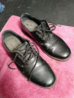 Men's dress shoes