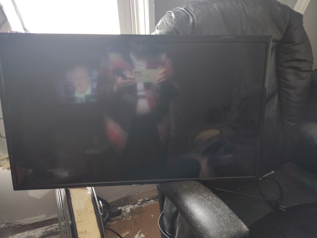 Insignia 32 In Tv With Remote 