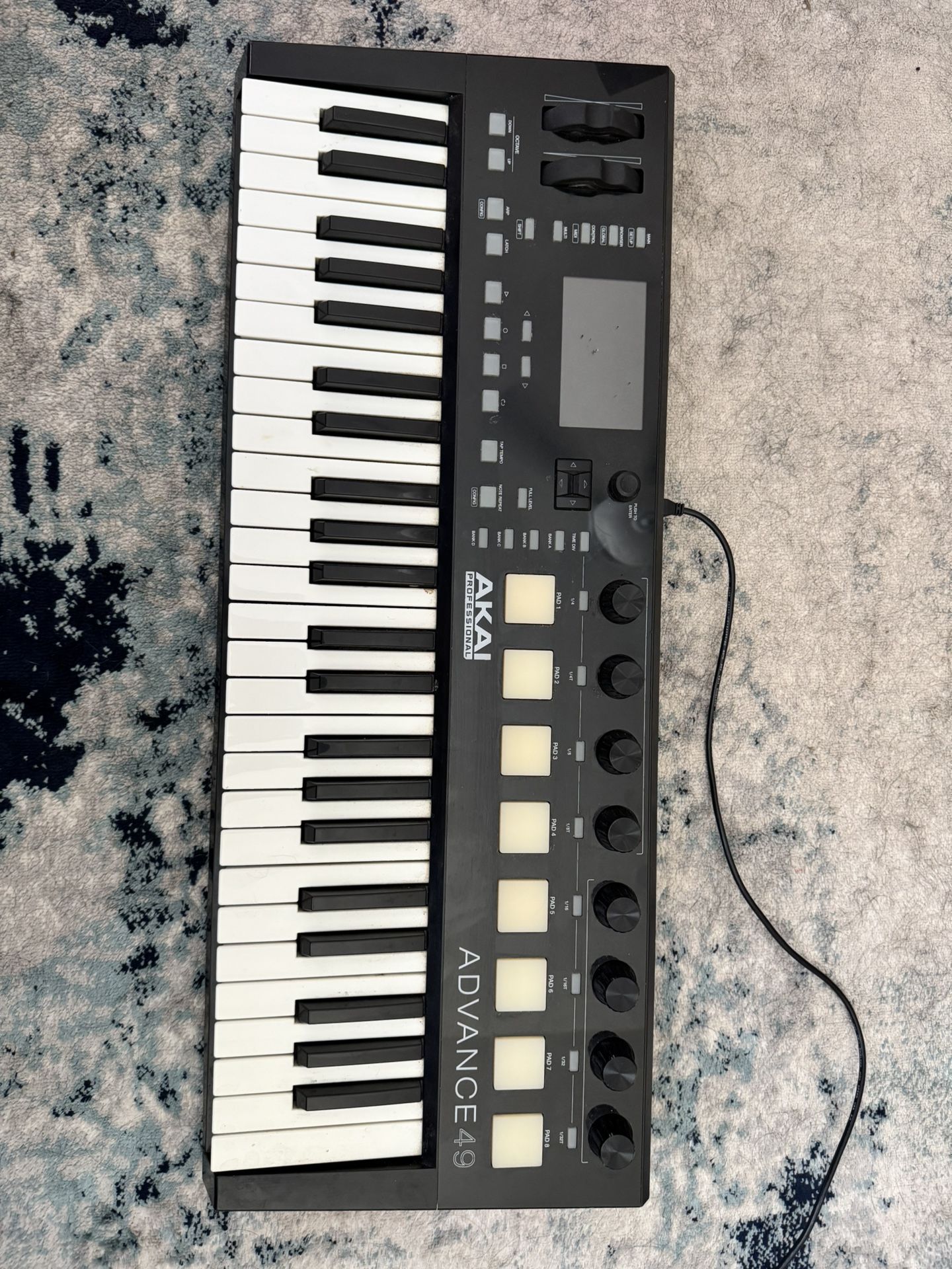 Akai Advance 49 Midi Board