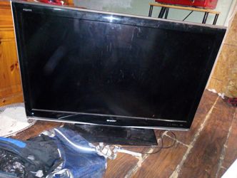 SHARP TV 46'
