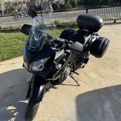 Suzuki V-Storm 1000