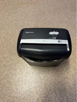 Amazon Basics Shredder
