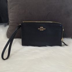 BEAUTIFUL  COACH  WALLET  $35