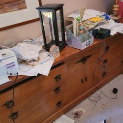 Beautiful Buffet Solid Piece,  Read The Description 