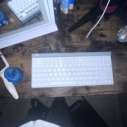 Logitech G515 TKL Tactical White – Low Profile Mechanical RGB