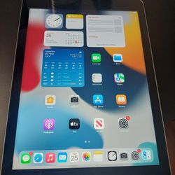 Apple iPad 5th Gen. 32gb WiFi 