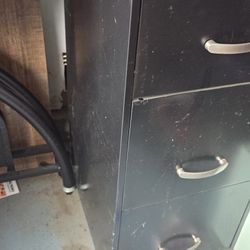 Filing cabinet with key