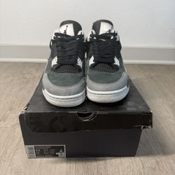 Jordan 4 Fear 
