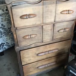 Dresser