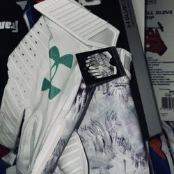 Limited Edition Under Armour Football Gloves Floral UA Spotlight GlueGrip