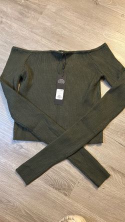 Women’s Ribbed Off Shoulder Top