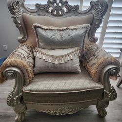 Victorian Style Oversized Chair