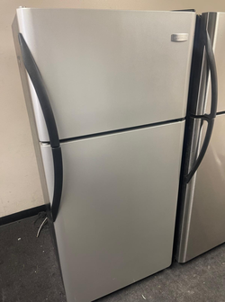 Frigidaire Top Freezer Fridge – Stainless, Clean, 19 cu ft