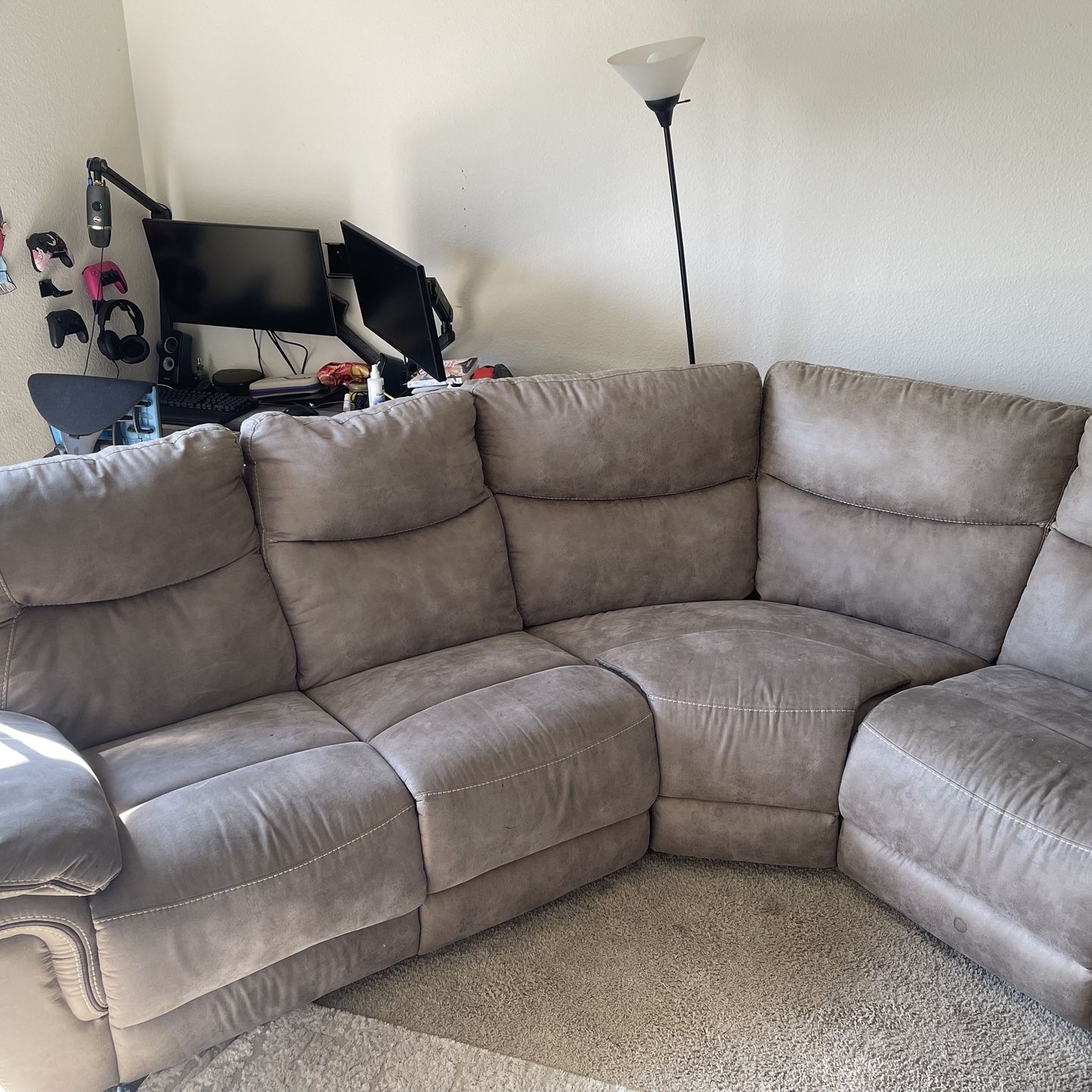 Sectional With 2 Recliners