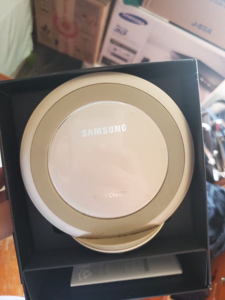 Samsung galaxy wireless fast charger